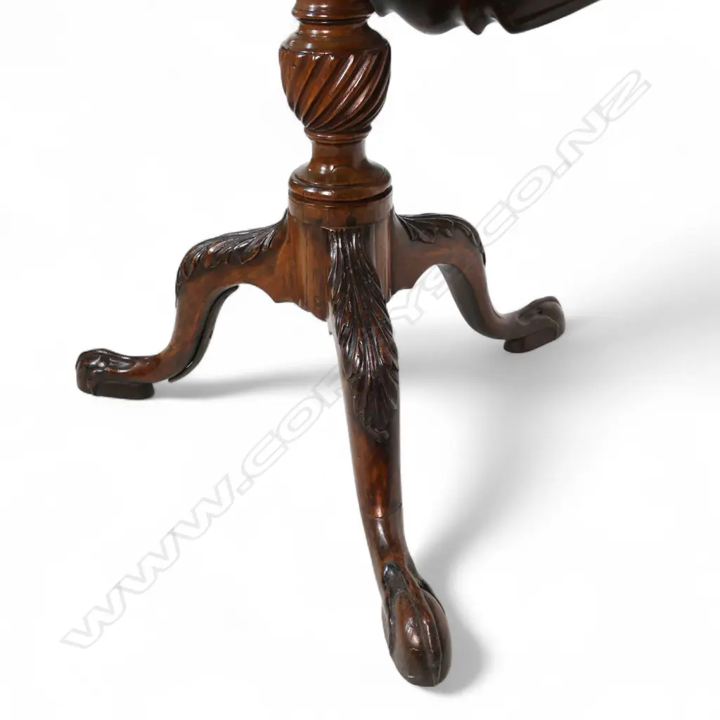 An early George III Spanish mahogany pie-crust tripod table, Image 1++